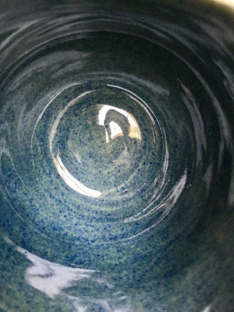 couleur bleu-nuit pour le grès alimentaire