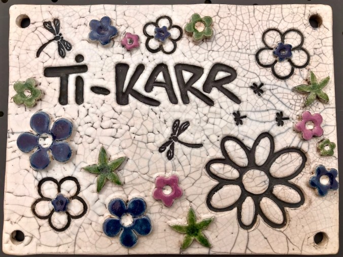 Poterie Toramur plaque Ti Karr