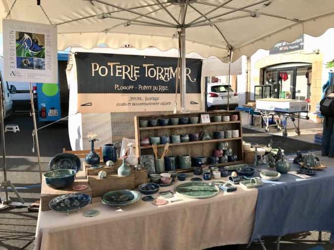 Poterie Toramur marché d'Aidierne l'été