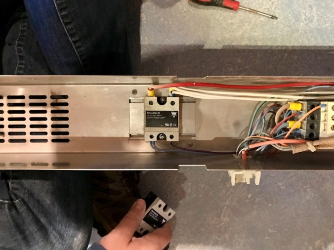 Poterie Toramur panne four relais statique